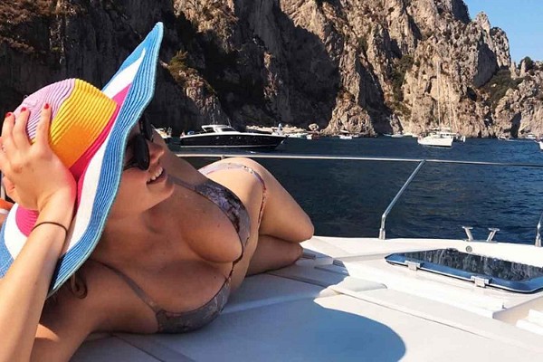 你看起來很貴，我可以和你玩嗎？