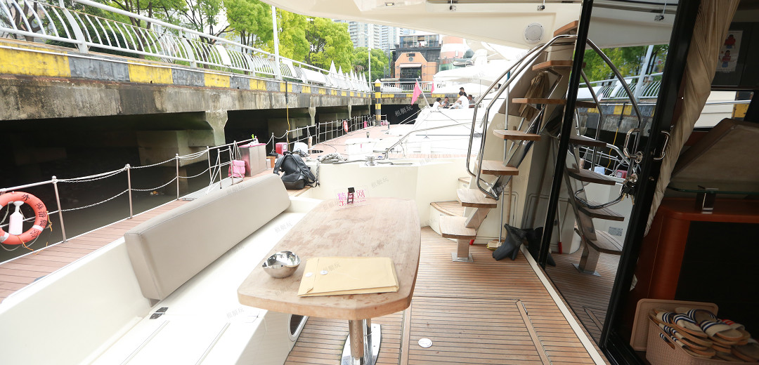 法國(guó)亞諾50英尺飛橋游艇 法國(guó)亞諾50英尺飛橋游艇