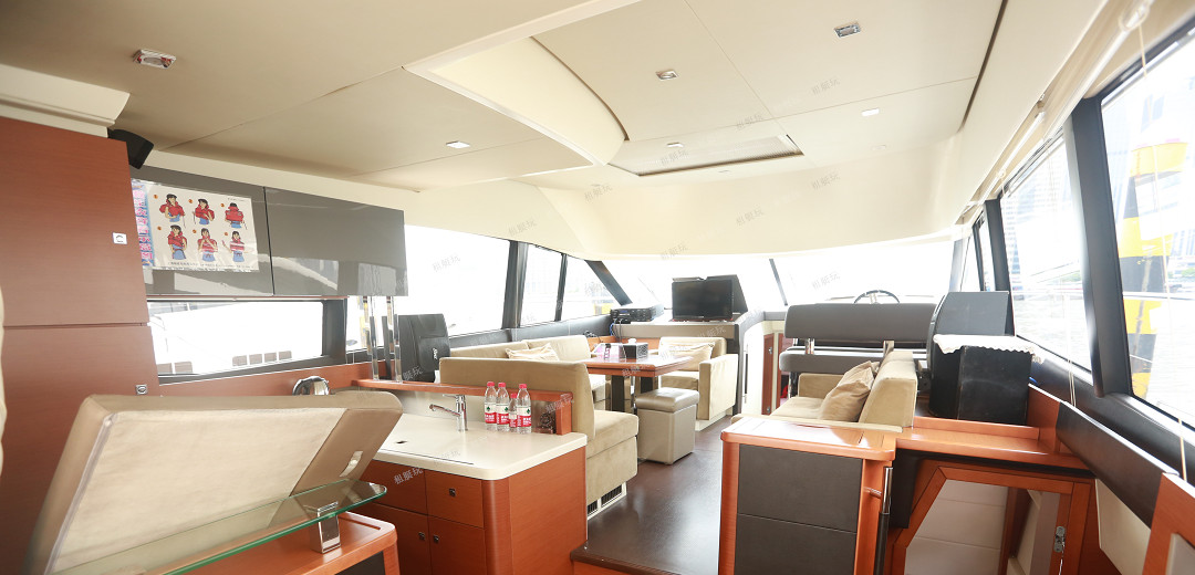 法國(guó)亞諾50英尺飛橋游艇 法國(guó)亞諾50英尺飛橋游艇