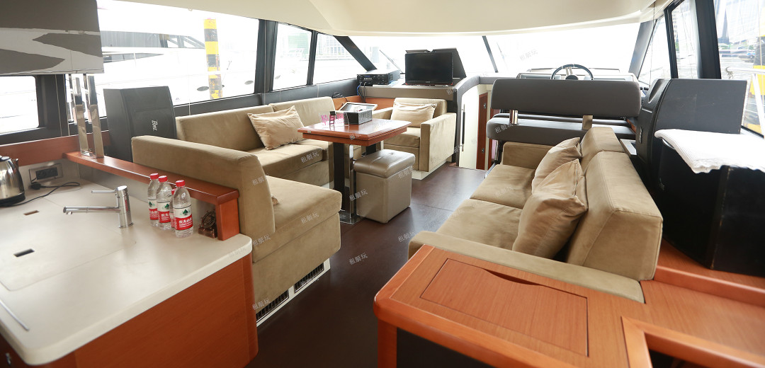 法國(guó)亞諾50英尺飛橋游艇 法國(guó)亞諾50英尺飛橋游艇